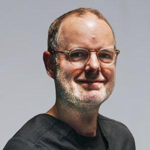 Portraitbild des Zahnarztes Dr. Martin Weidemann